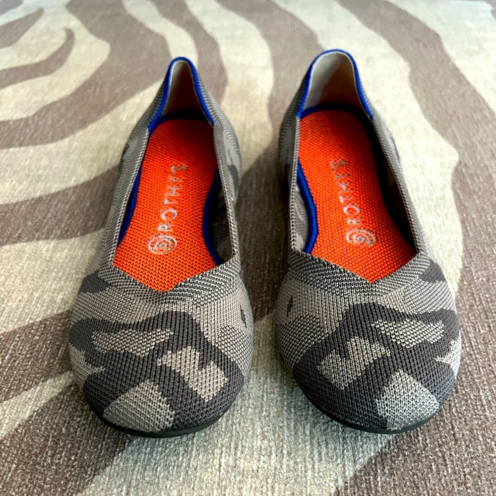 EUC Rothy's Gray Camo Neon orange insoles & Heel Stripe Retired womens size 8